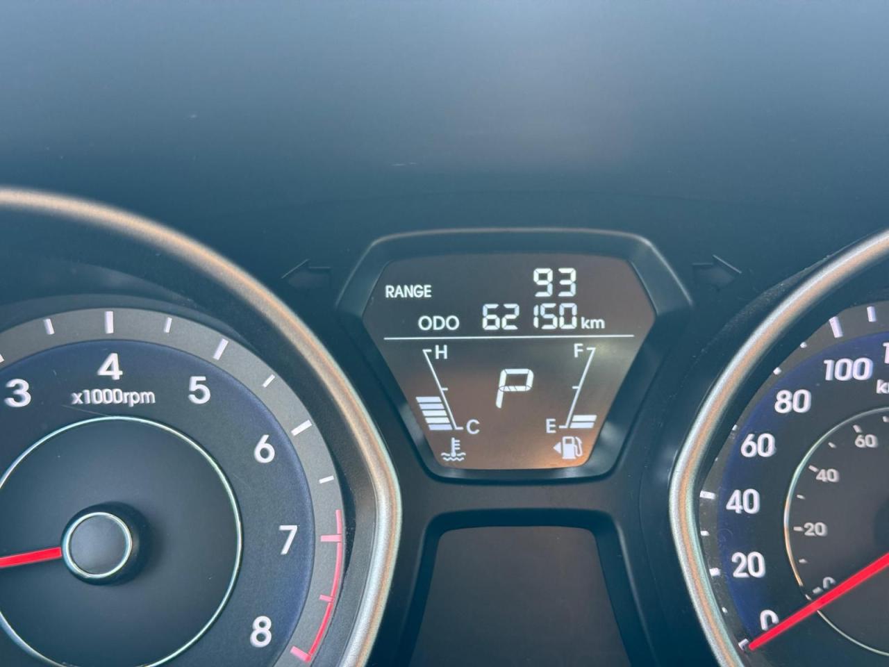 2013 Hyundai Elantra Limited - Photo #9