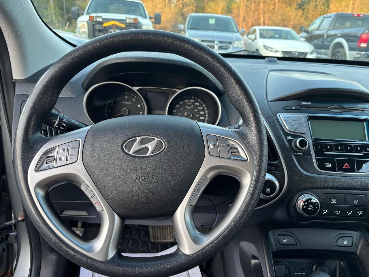 2013 Hyundai Tucson GL - Photo #10