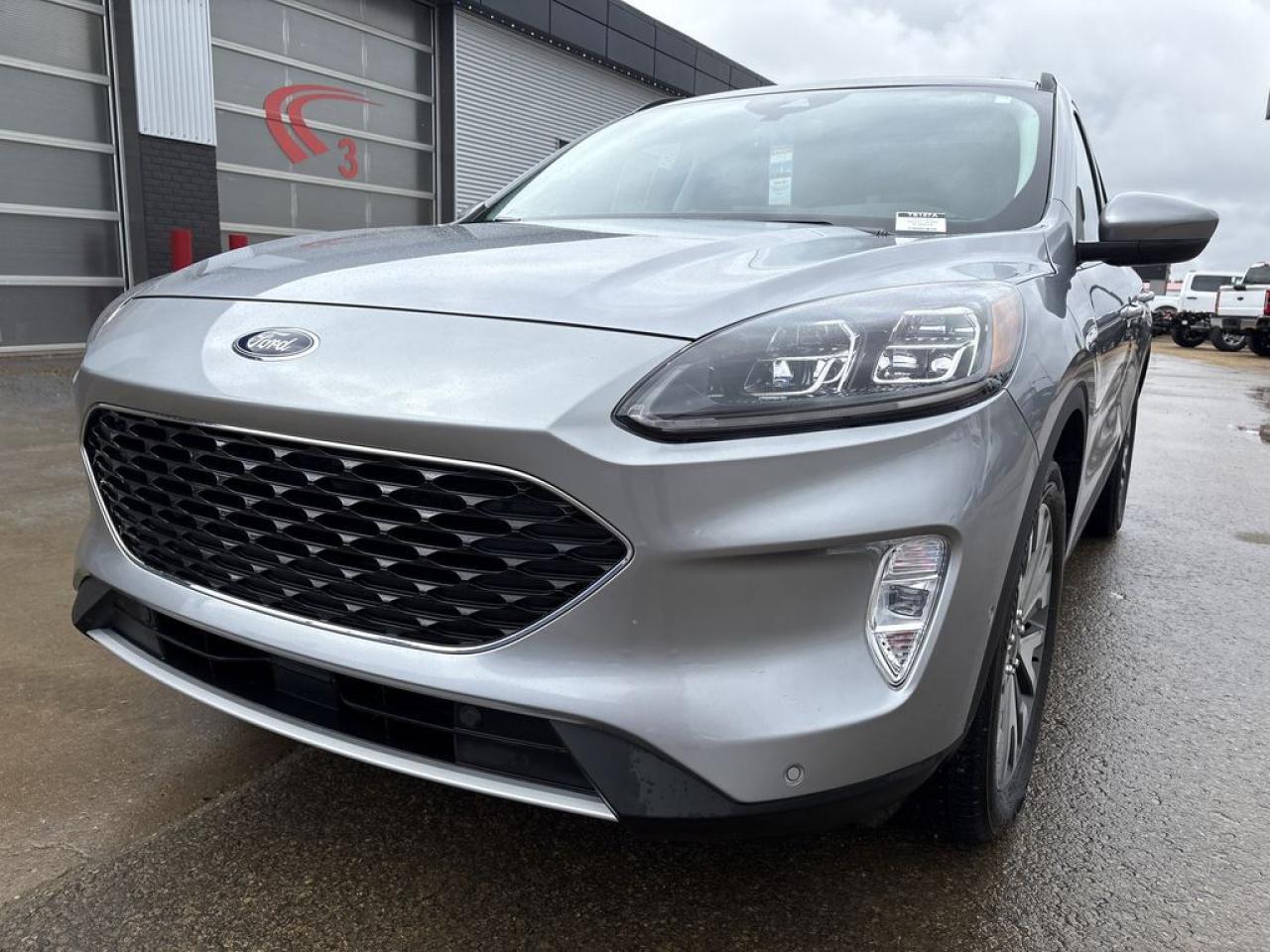 2021 Ford Escape Titanium Hybrid Photo5
