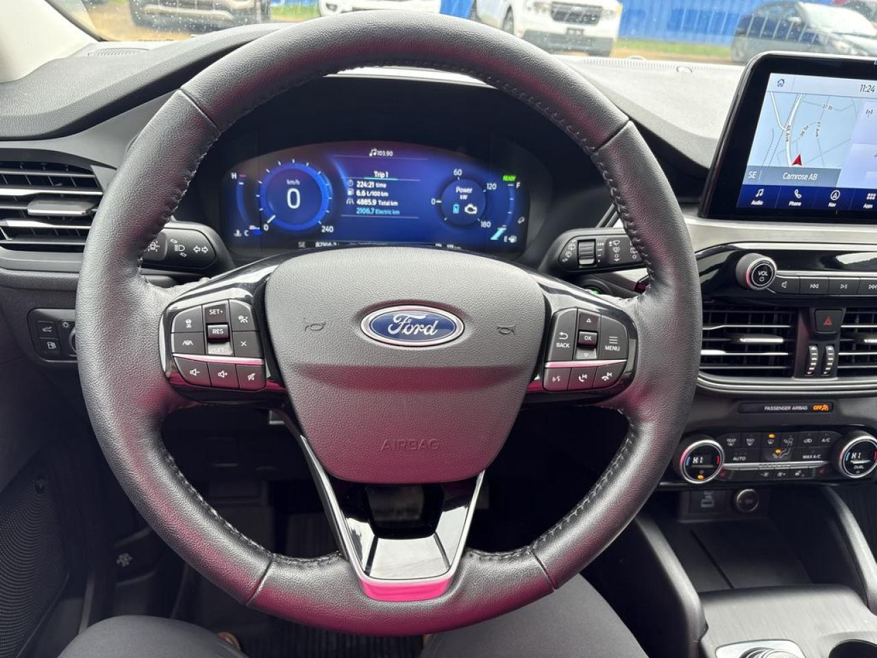 2021 Ford Escape Titanium Hybrid Photo5
