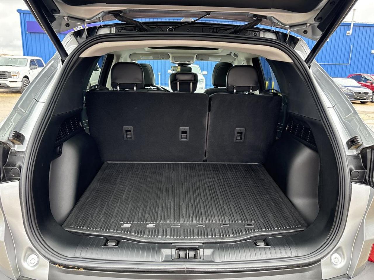 2021 Ford Escape Titanium Hybrid Photo5