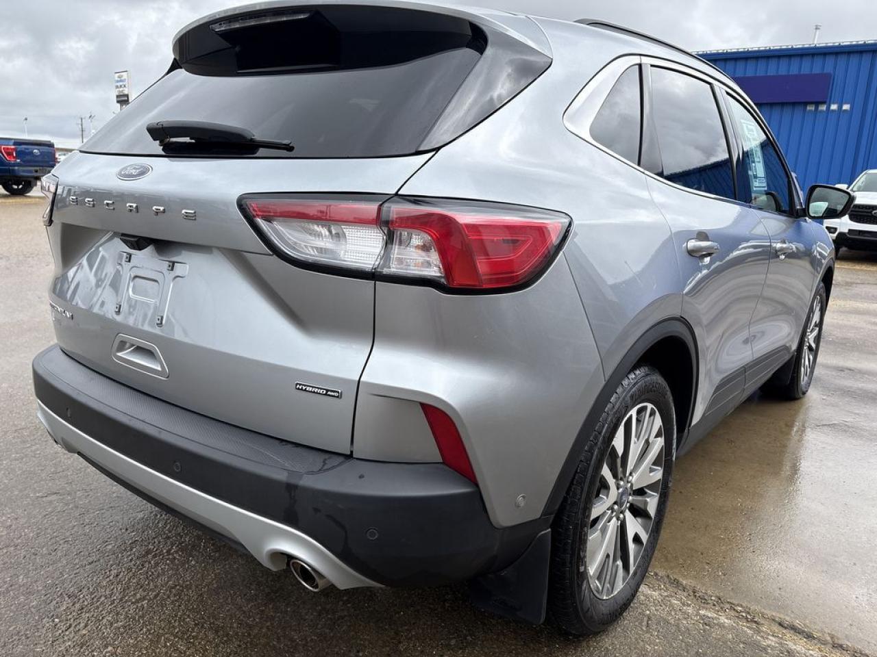 2021 Ford Escape Titanium Hybrid Photo5