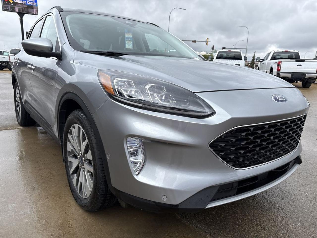 2021 Ford Escape Titanium Hybrid Photo5