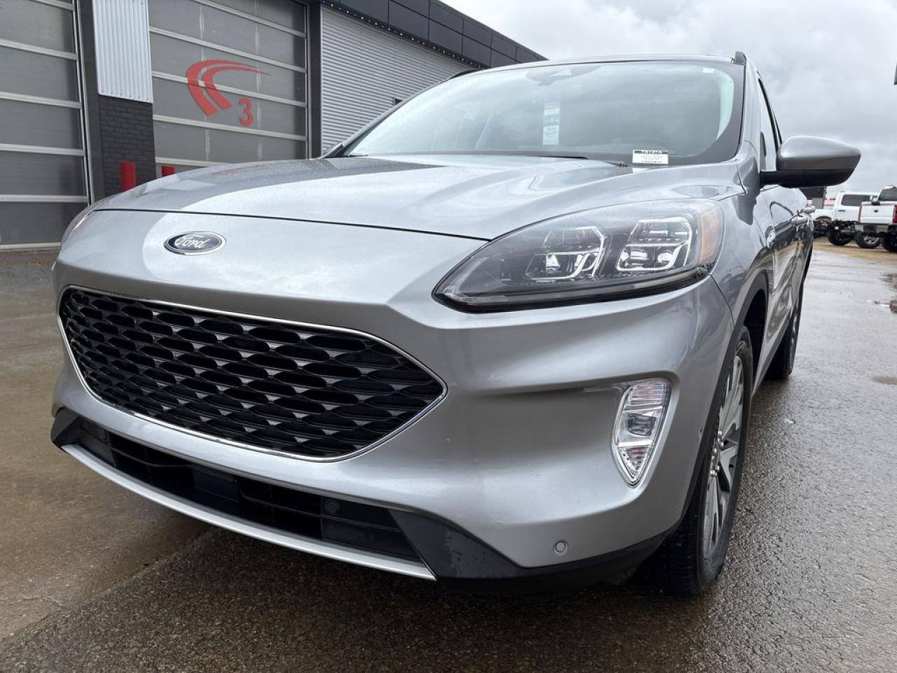2021 Ford Escape Titanium Hybrid Photo5