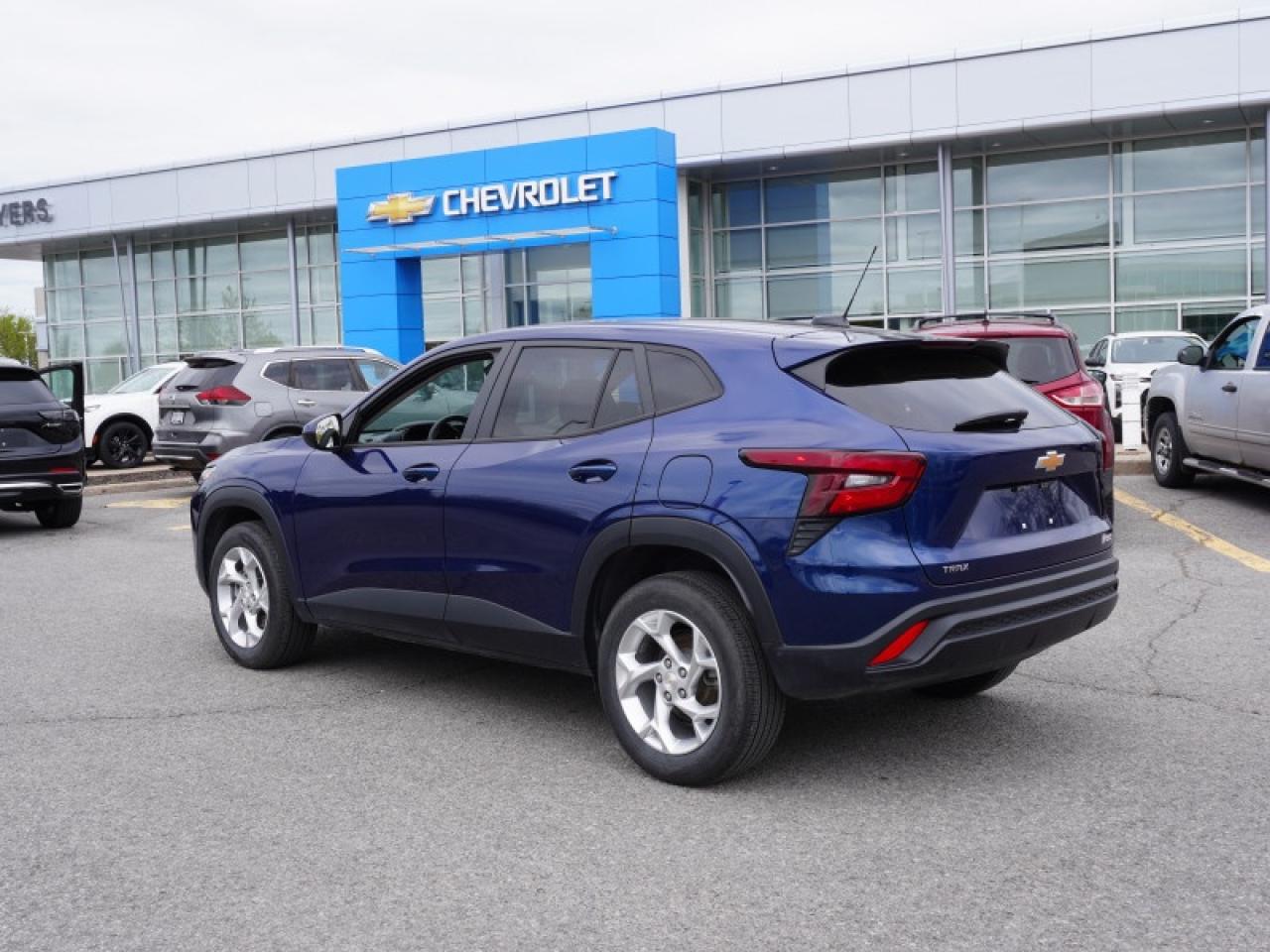 2024 Chevrolet Trax LS  - Heated Seats -  Apple CarPlay Photo2