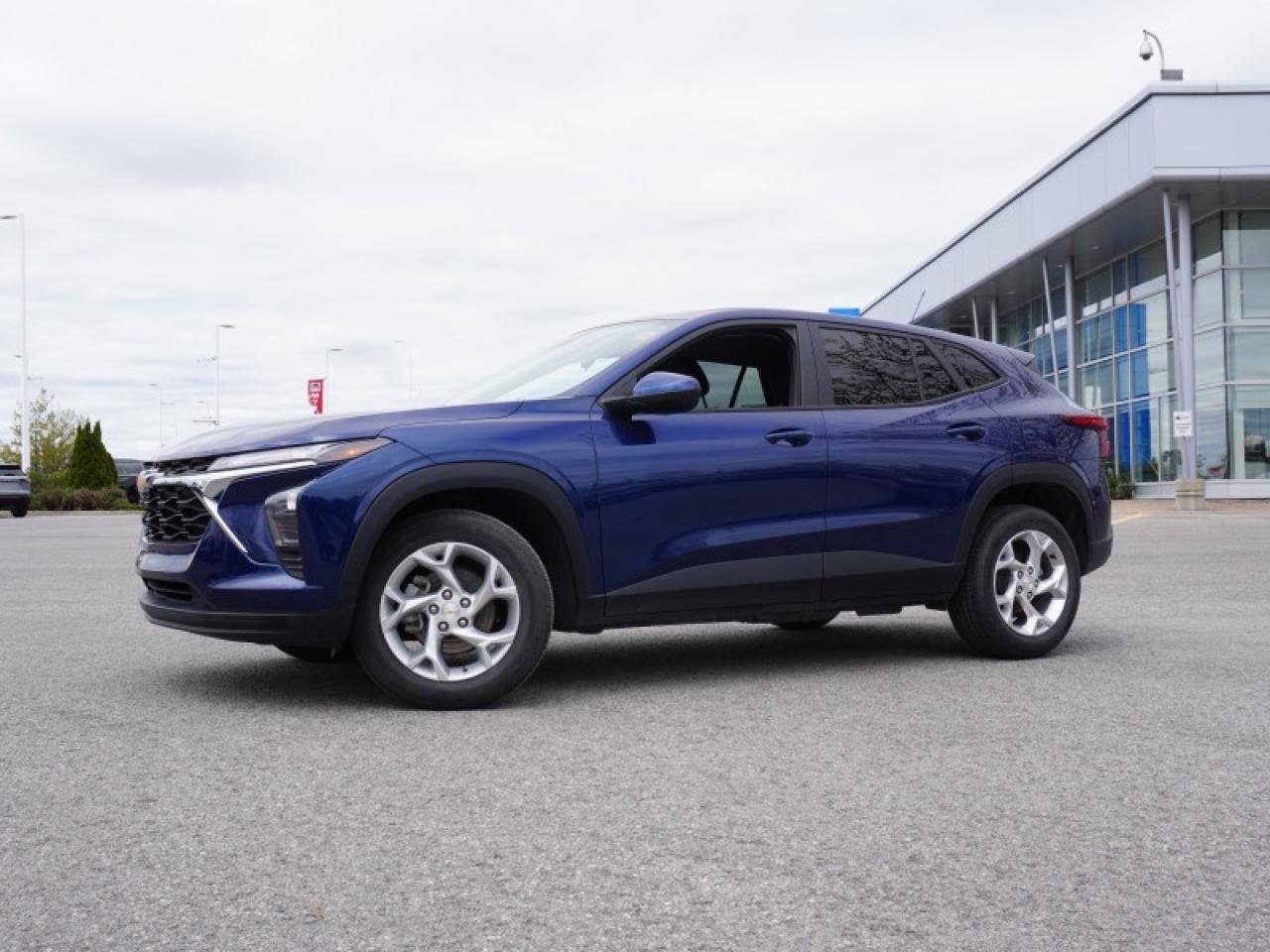 2024 Chevrolet Trax LS  - Heated Seats -  Apple CarPlay Photo