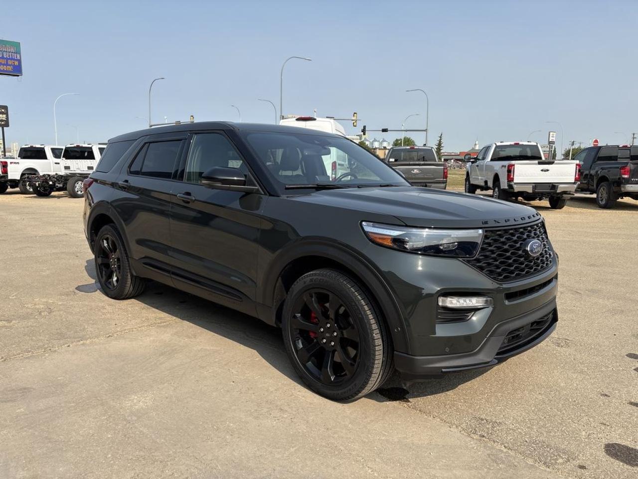 2022 Ford Explorer ST Photo0