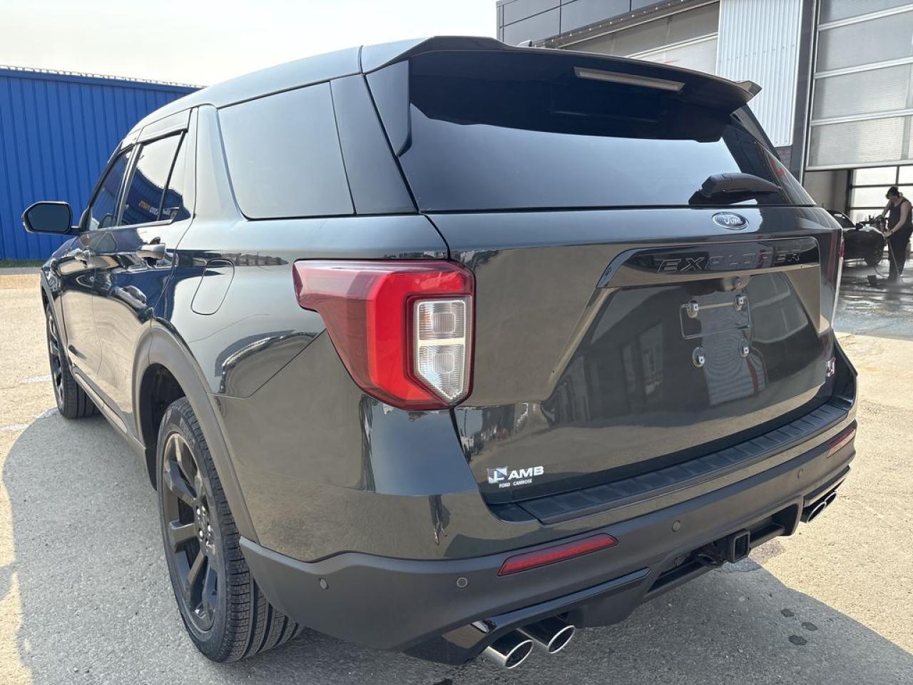 2022 Ford Explorer ST Photo5