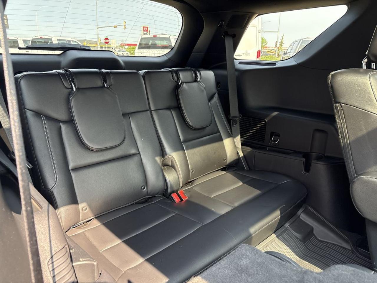 2022 Ford Explorer ST Photo5