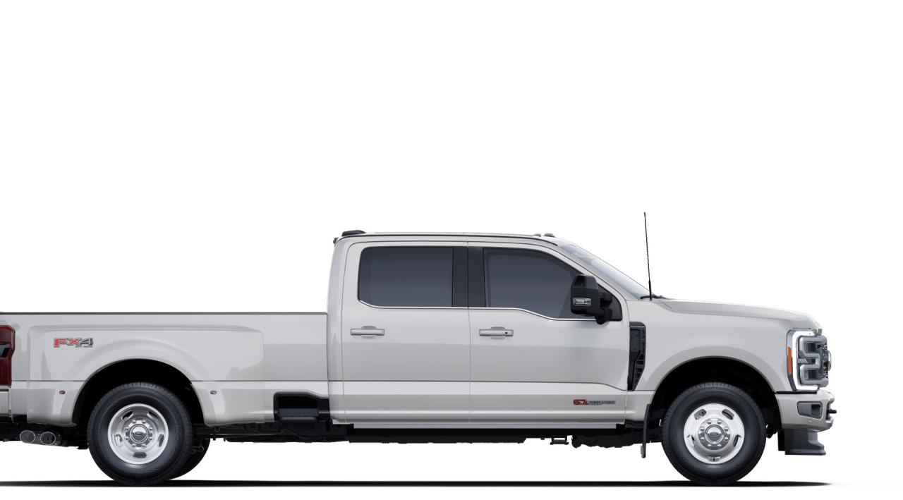 2025 Ford SUPERDUTY F-350® Platinum® Photo4