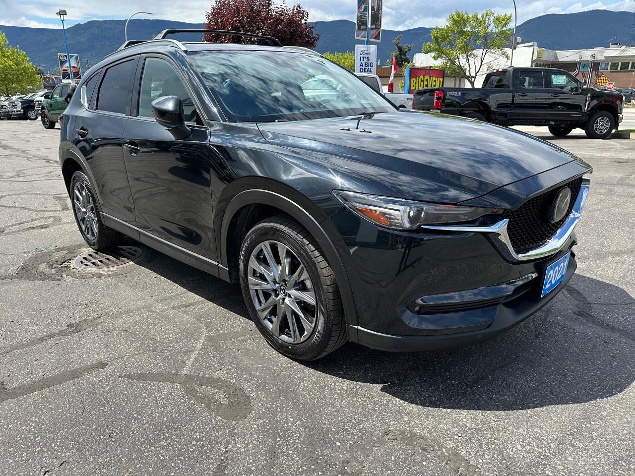 2021 Mazda CX-5 Signature Photo2