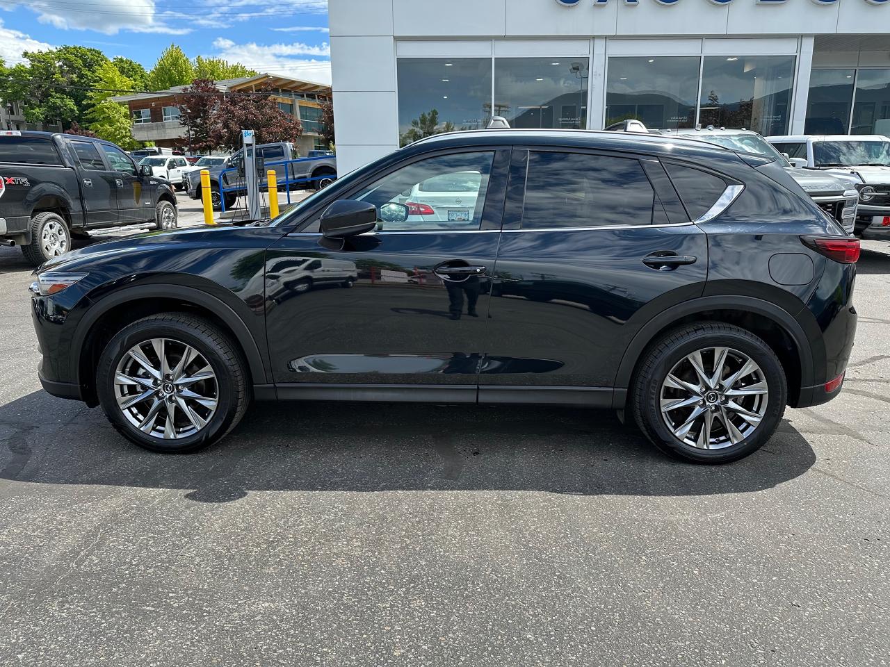 2021 Mazda CX-5 Signature Photo5
