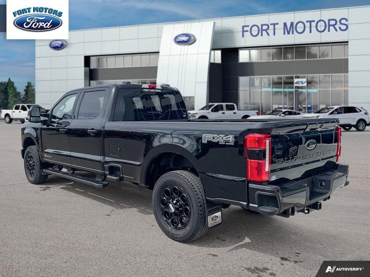 2025 Ford SUPER DUTY F-350 SRW F-350® Lariat® Photo3