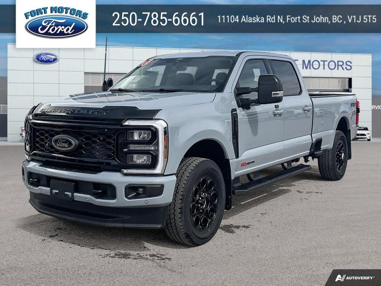 2025 Ford SUPER DUTY F-350 SRW F-350® Lariat® Photo0