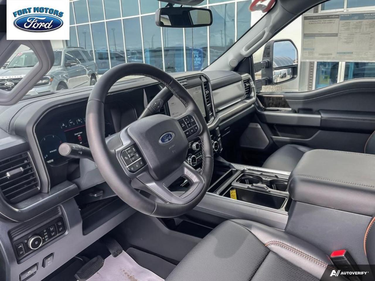 2025 Ford SUPER DUTY F-350 SRW F-350® Lariat® Photo5
