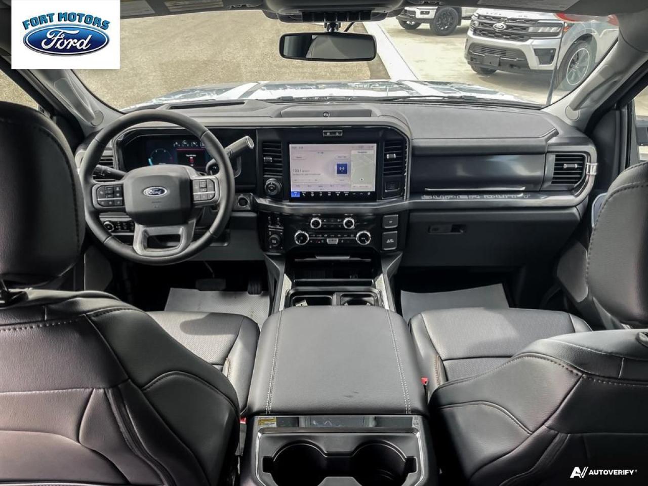 2025 Ford SUPER DUTY F-350 SRW F-350® Lariat® Photo5