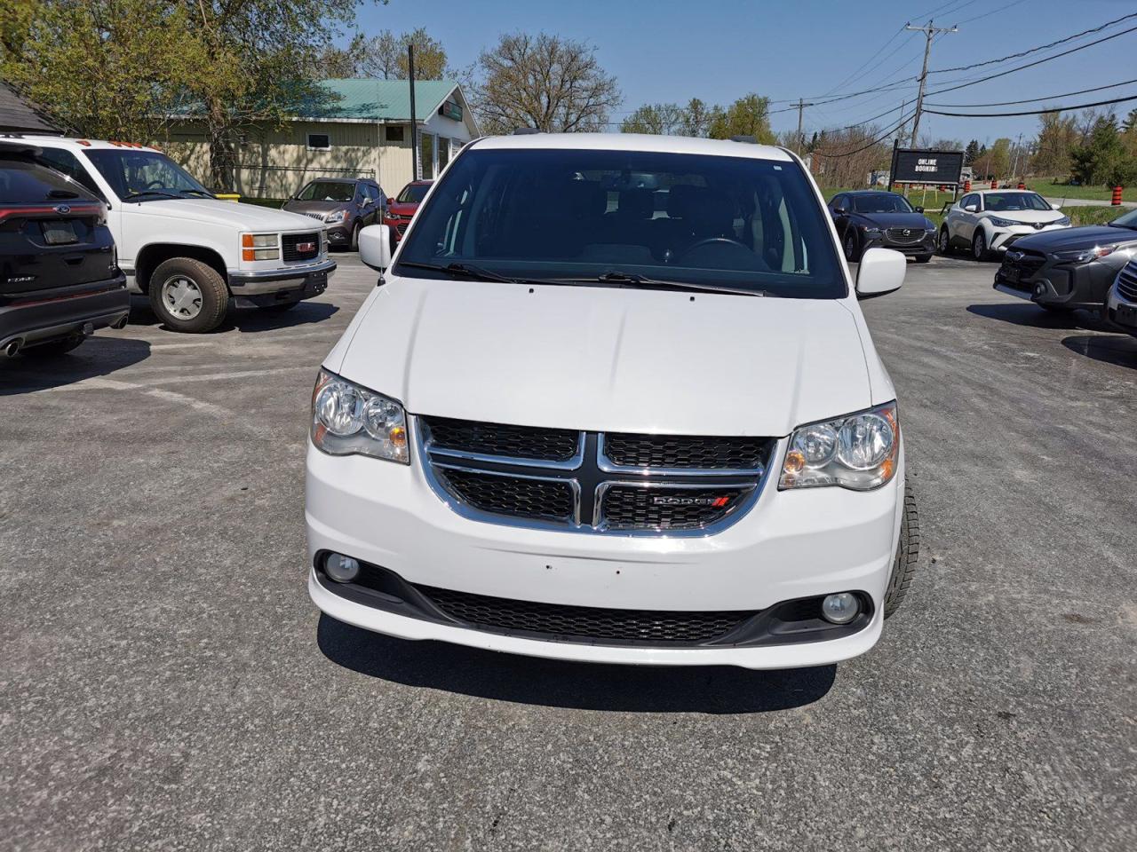 2017 Dodge Grand Caravan SE Plus - Photo #2
