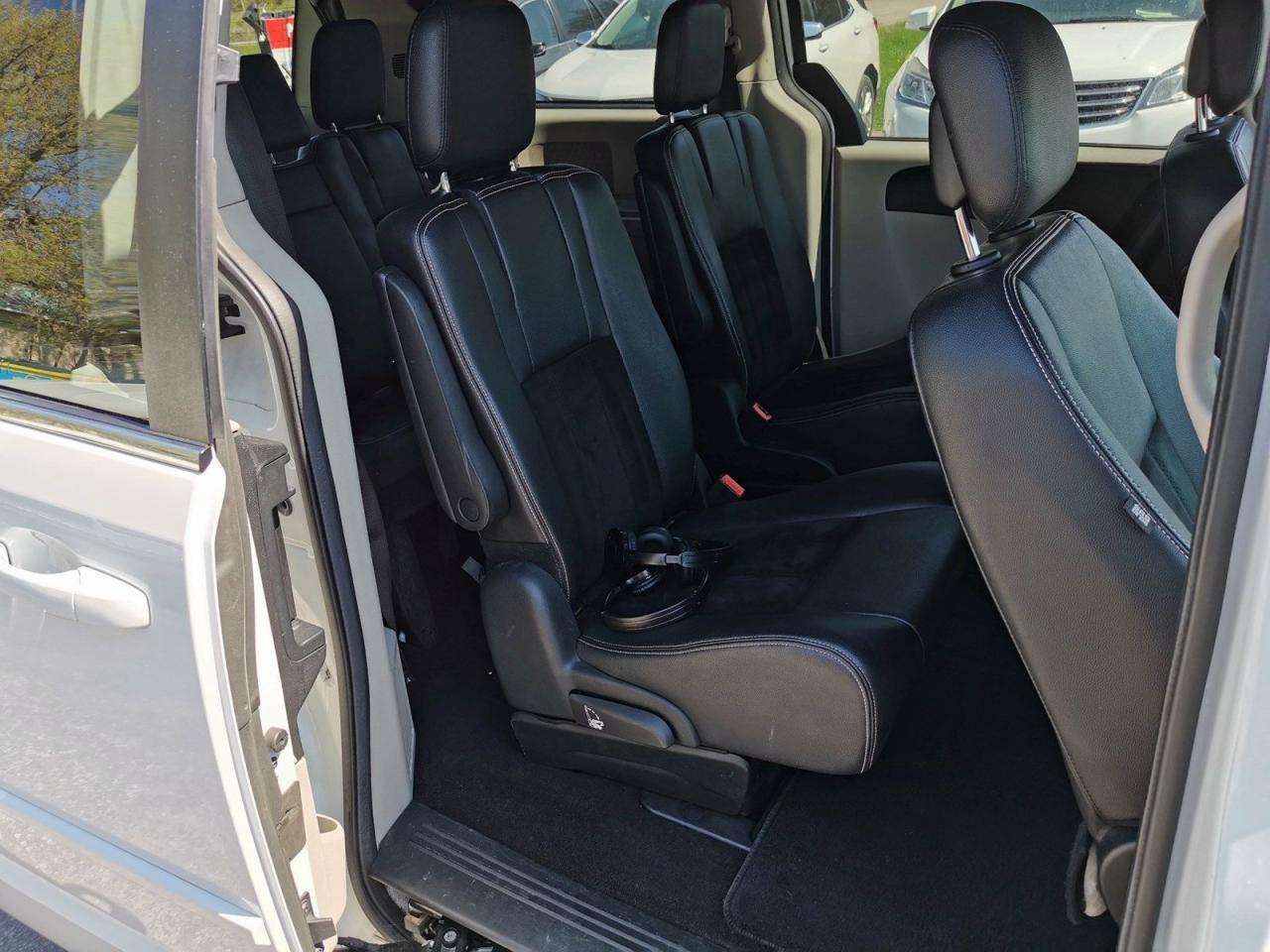 2017 Dodge Grand Caravan SE Plus - Photo #32