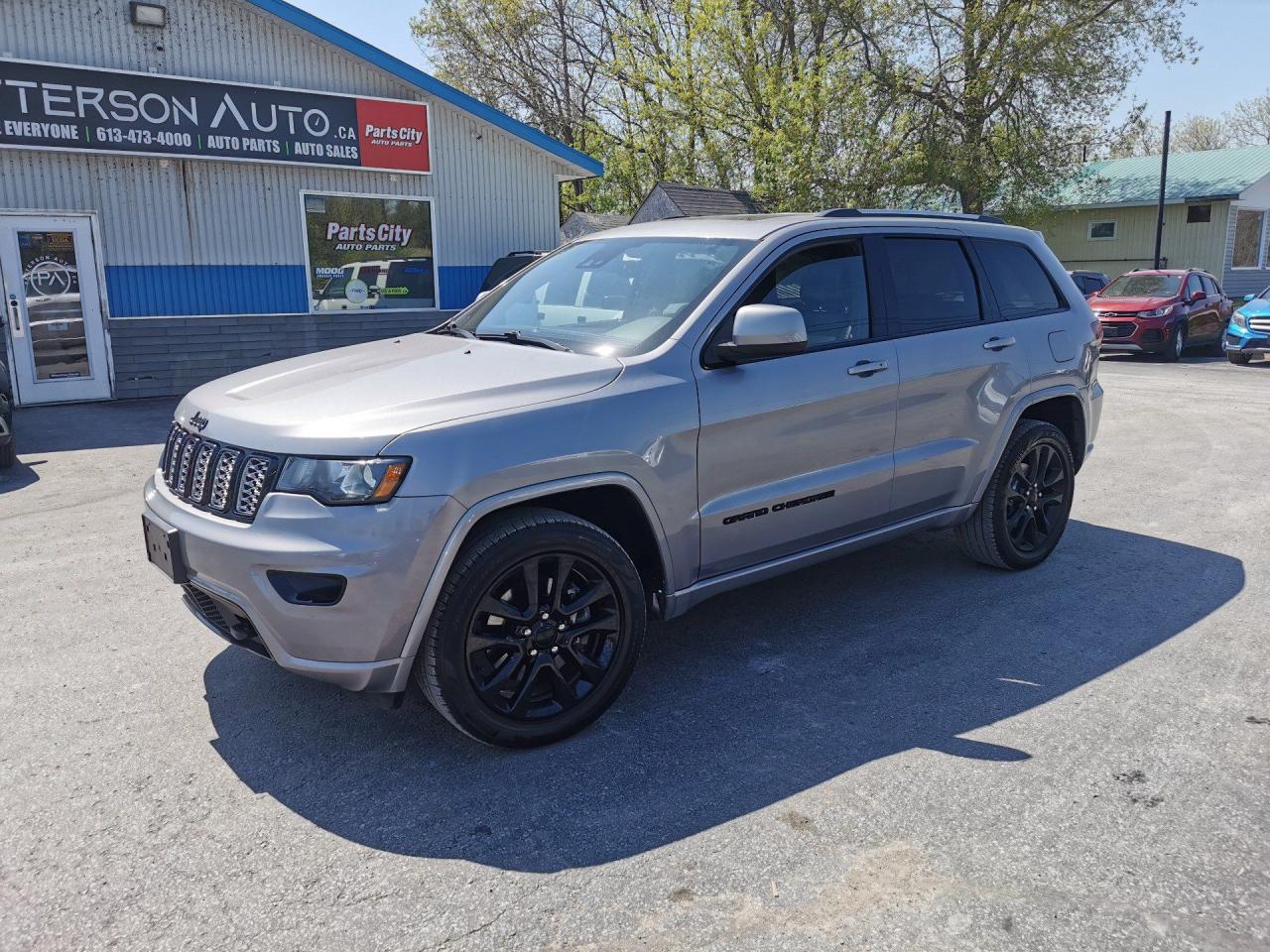 Used 2021 Jeep Grand Cherokee Laredo for sale in Madoc, ON