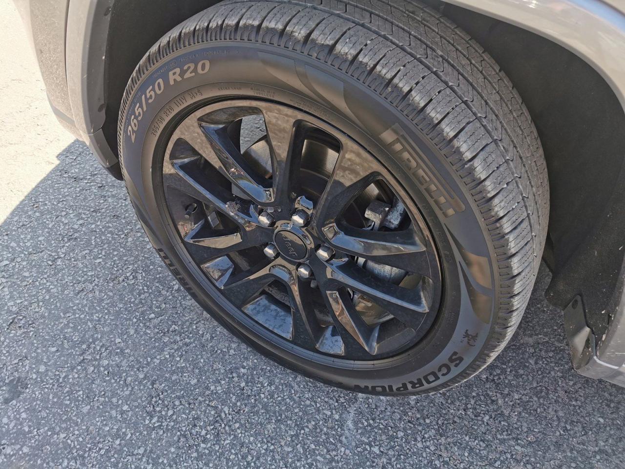 2021 Jeep Grand Cherokee Laredo - Photo #9
