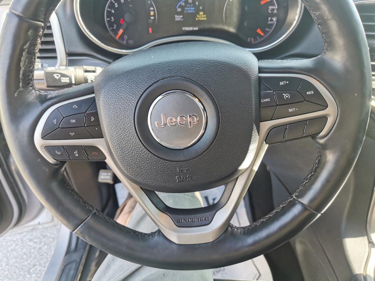 2021 Jeep Grand Cherokee Laredo - Photo #15