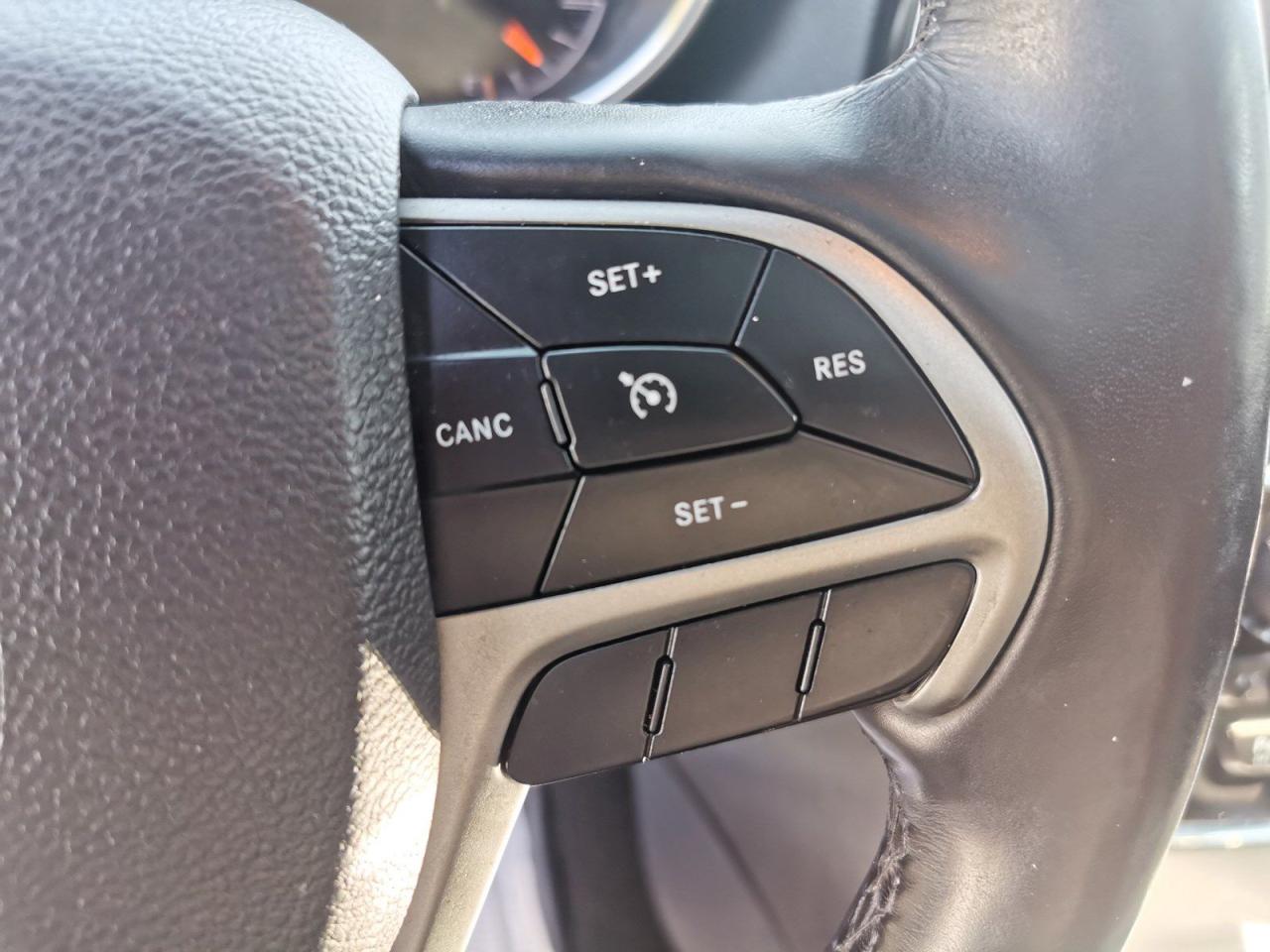 2021 Jeep Grand Cherokee Laredo - Photo #17