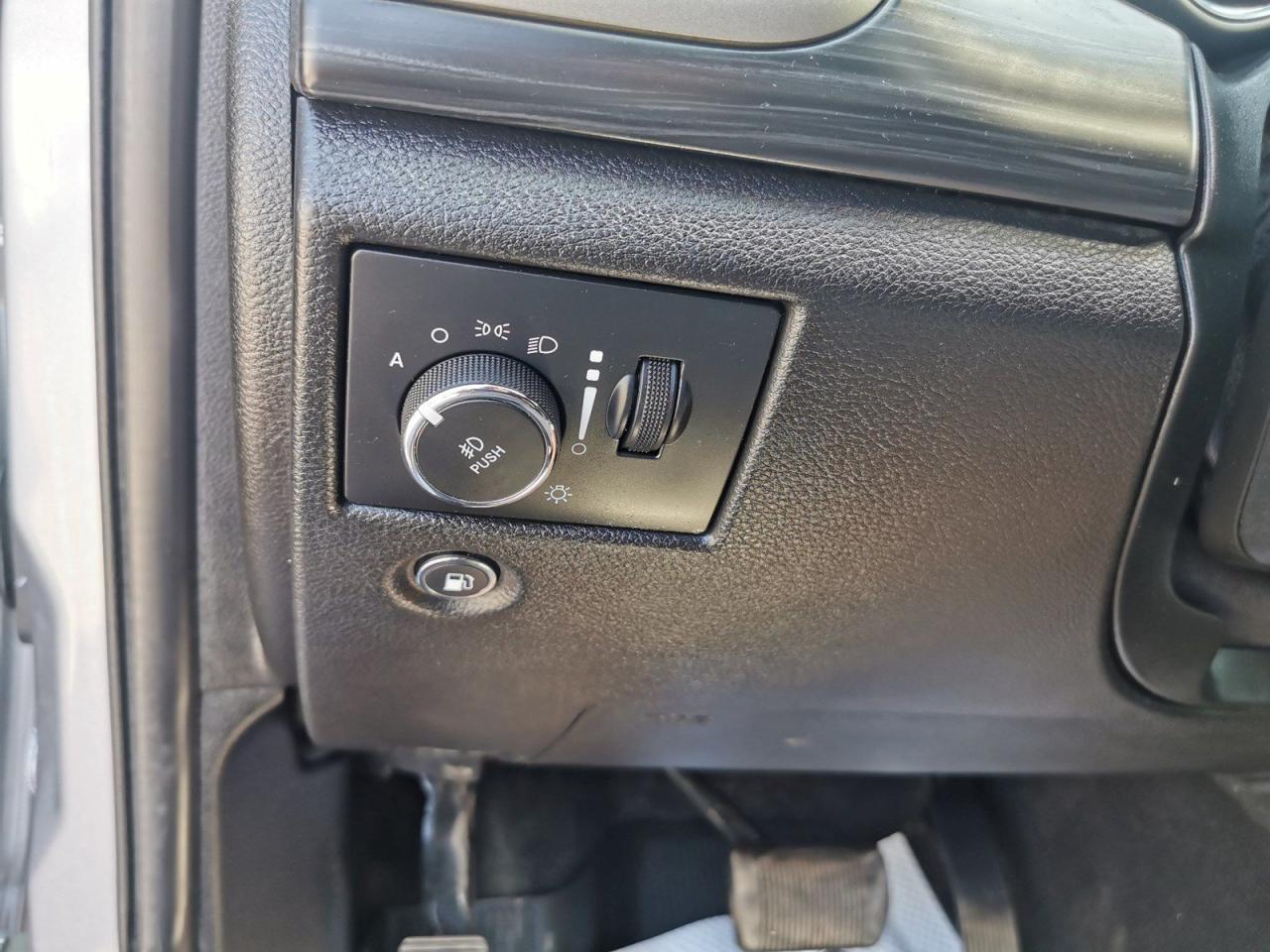 2021 Jeep Grand Cherokee Laredo - Photo #18