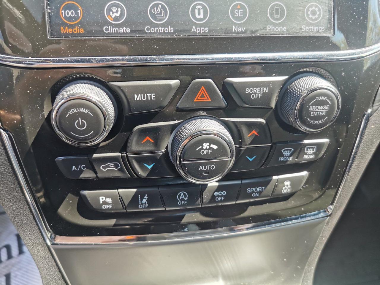 2021 Jeep Grand Cherokee Laredo - Photo #20