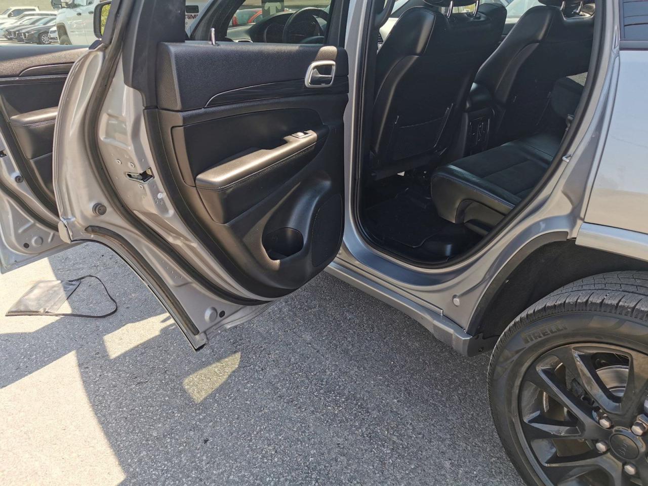 2021 Jeep Grand Cherokee Laredo - Photo #24
