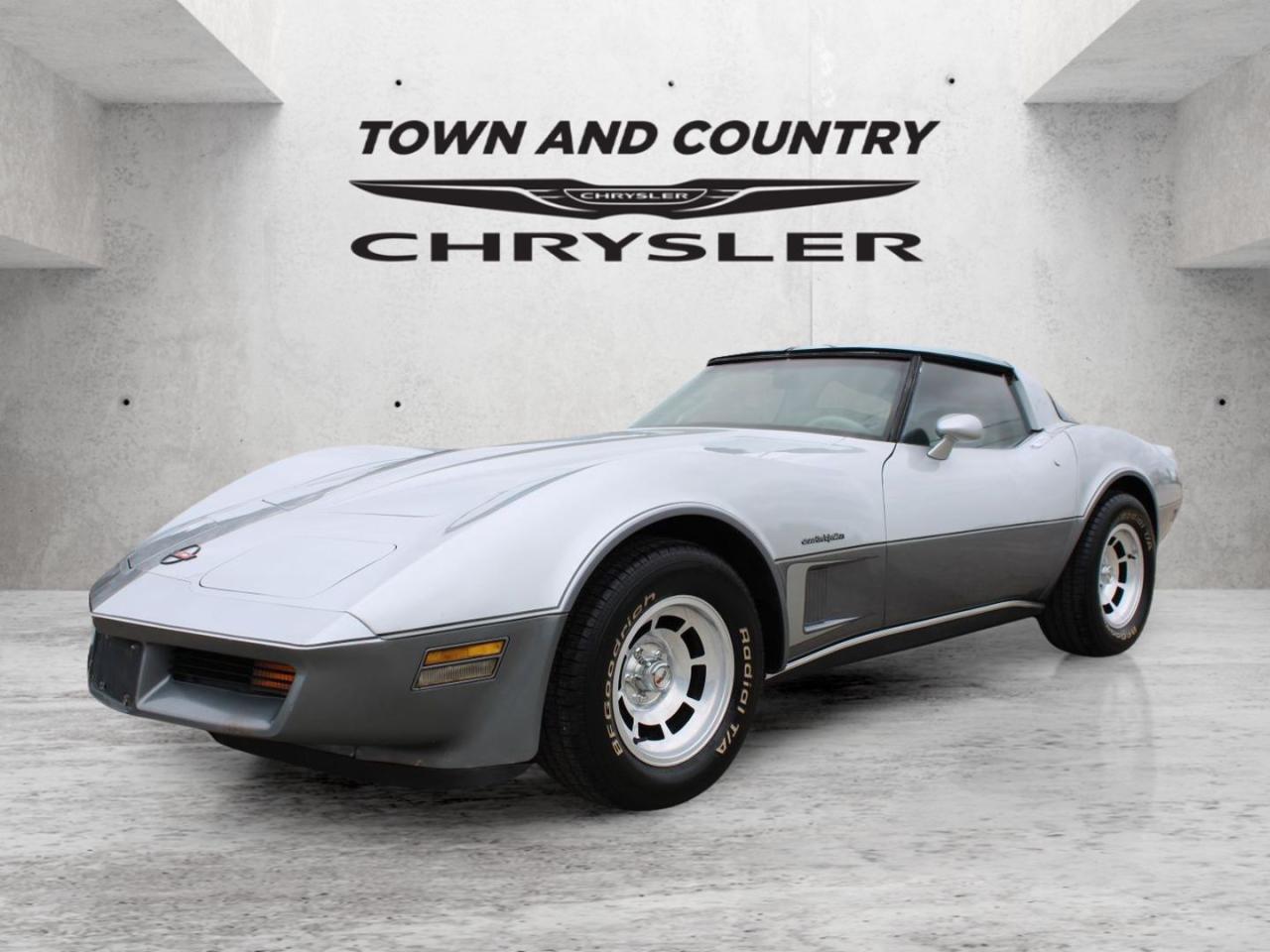 Used 1982 Chevrolet Corvette Coupe for sale in Smiths Falls, ON