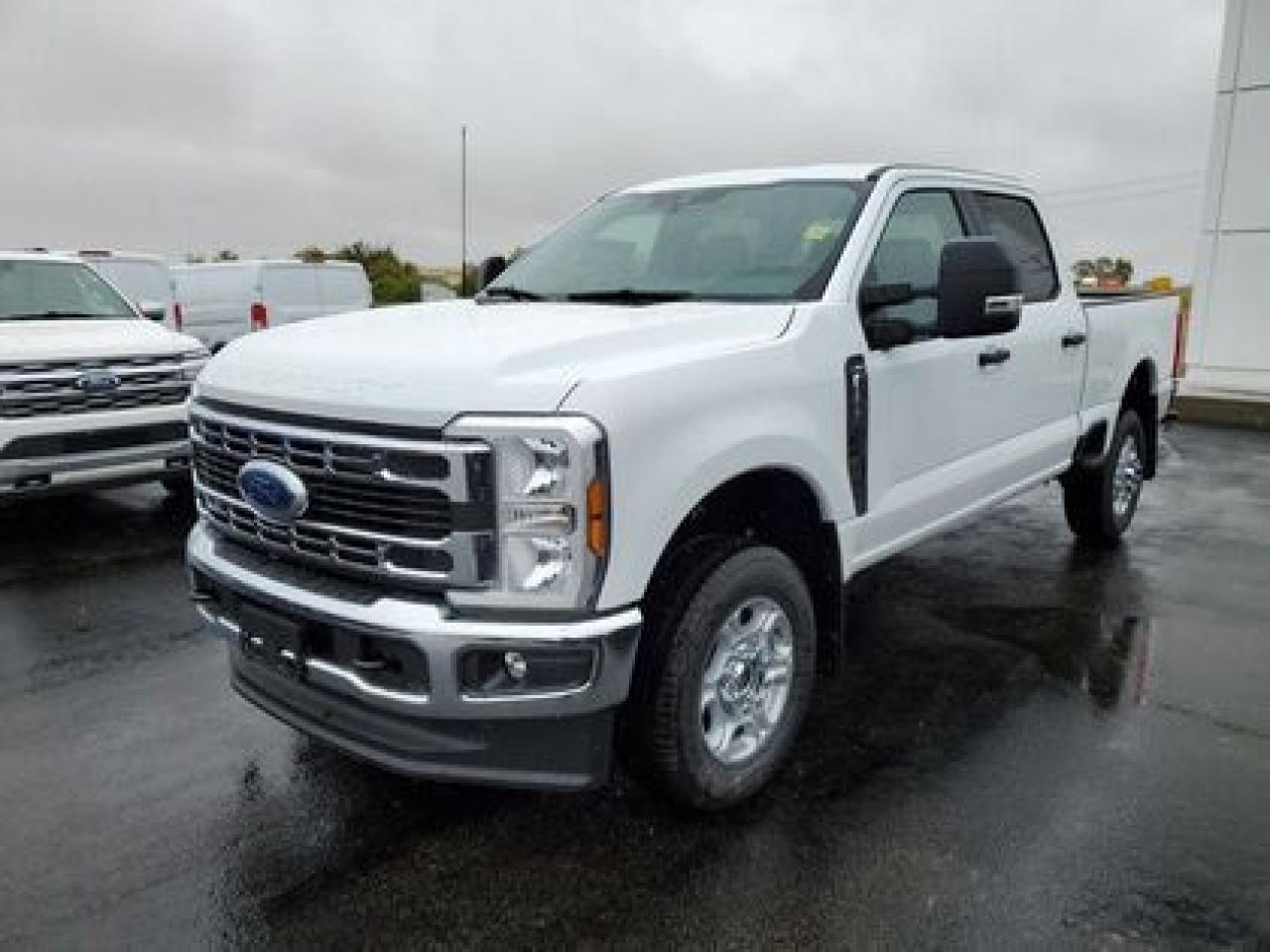 New 2025 Ford F-350 XLT W/5TH WHEEL HITCH PREP PACKAGE for sale in Moose Jaw, SK