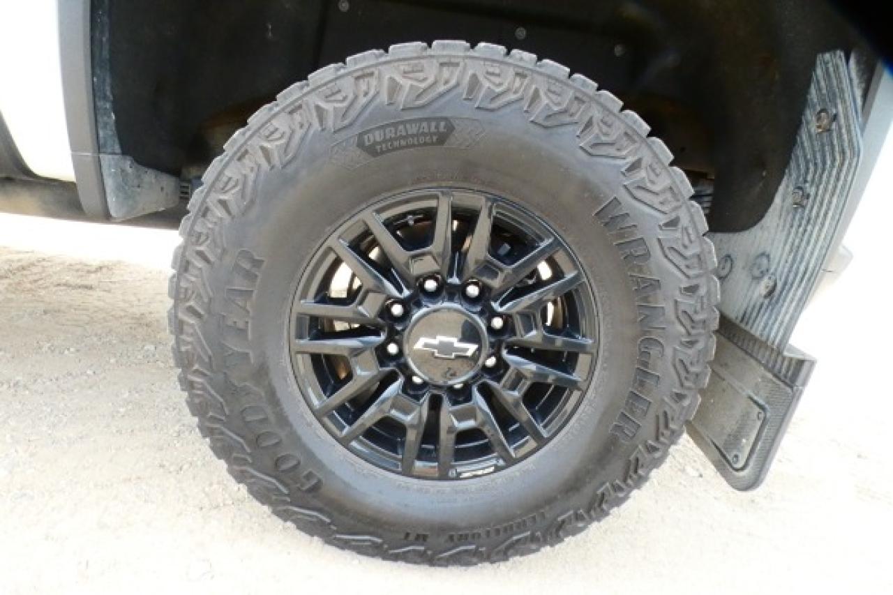 2025 Chevrolet Silverado 2500 ZR2 DSL w/H&C L, S/R, NAV, RVM+BUC, PRB, HUD - Photo #22