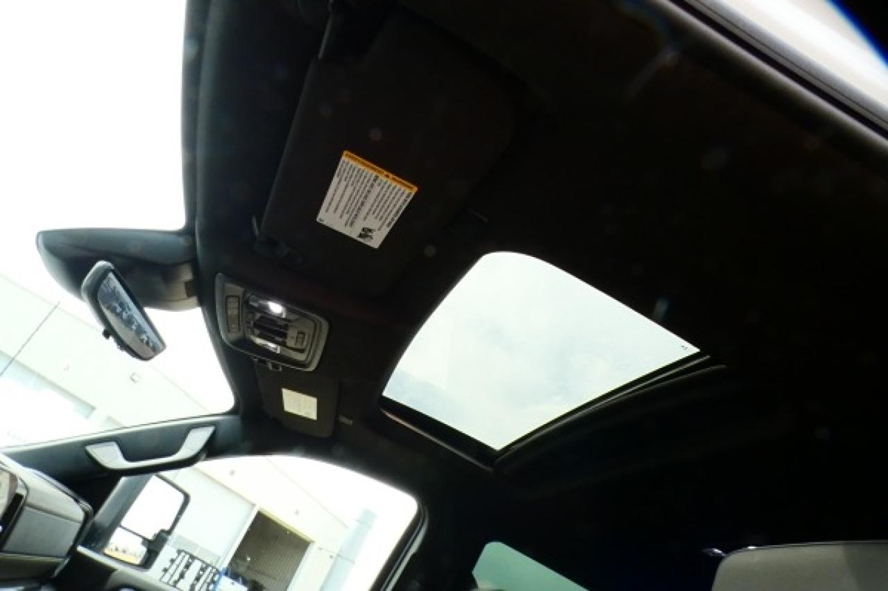 2025 Chevrolet Silverado 2500 ZR2 DSL w/H&C L, S/R, NAV, RVM+BUC, PRB, HUD - Photo #18