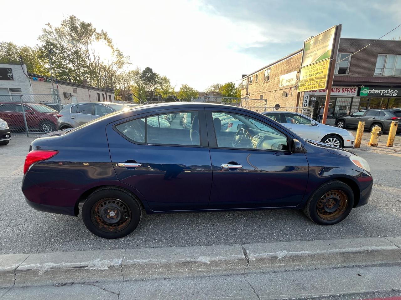 2012 Nissan Versa SV - Photo #8