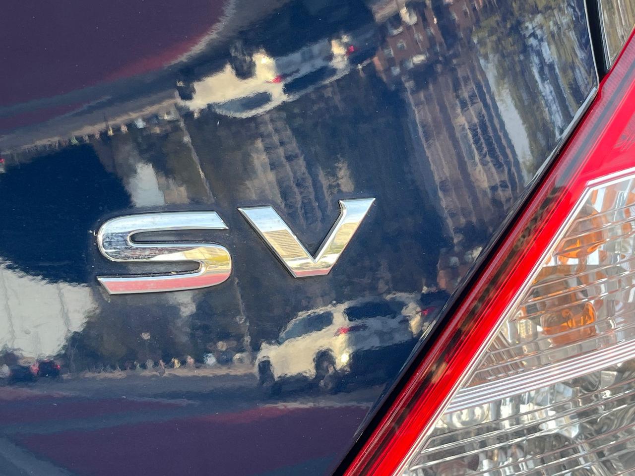 2012 Nissan Versa SV - Photo #9