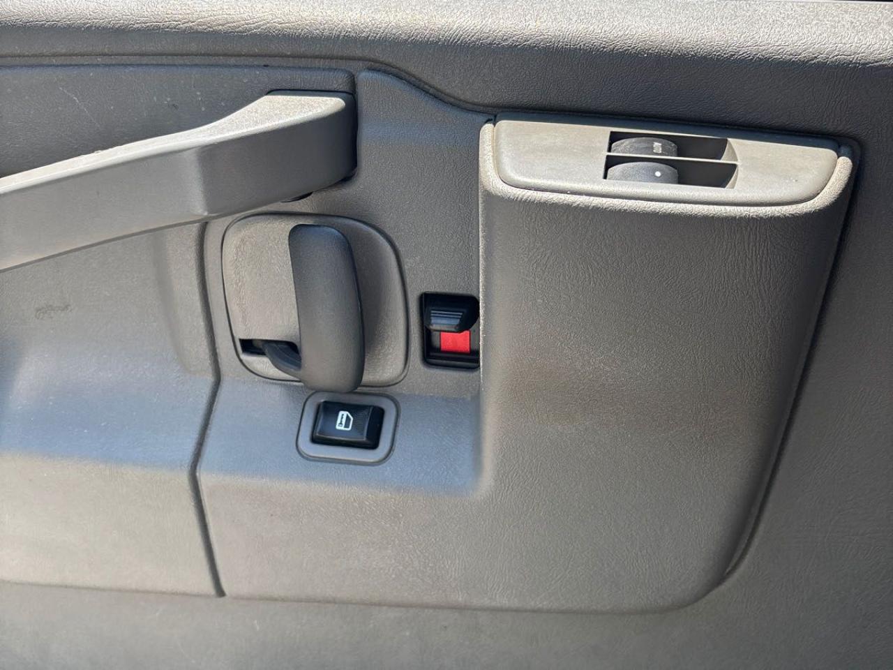 2021 Chevrolet Express Cargo Van RWD 2500 Ext 155" Photo18