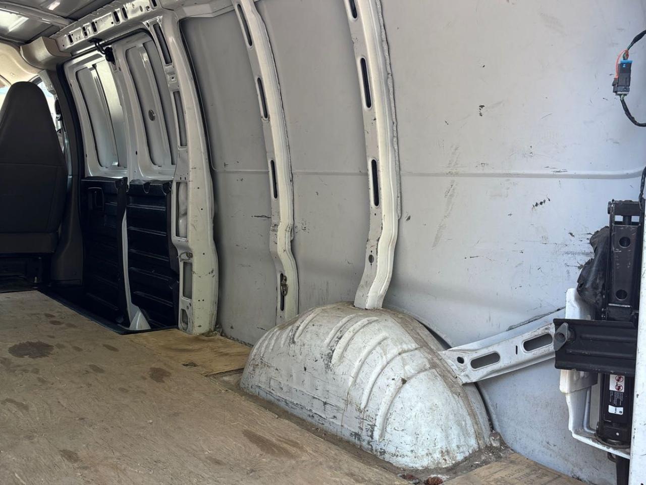 2021 Chevrolet Express Cargo Van RWD 2500 Ext 155" Photo24