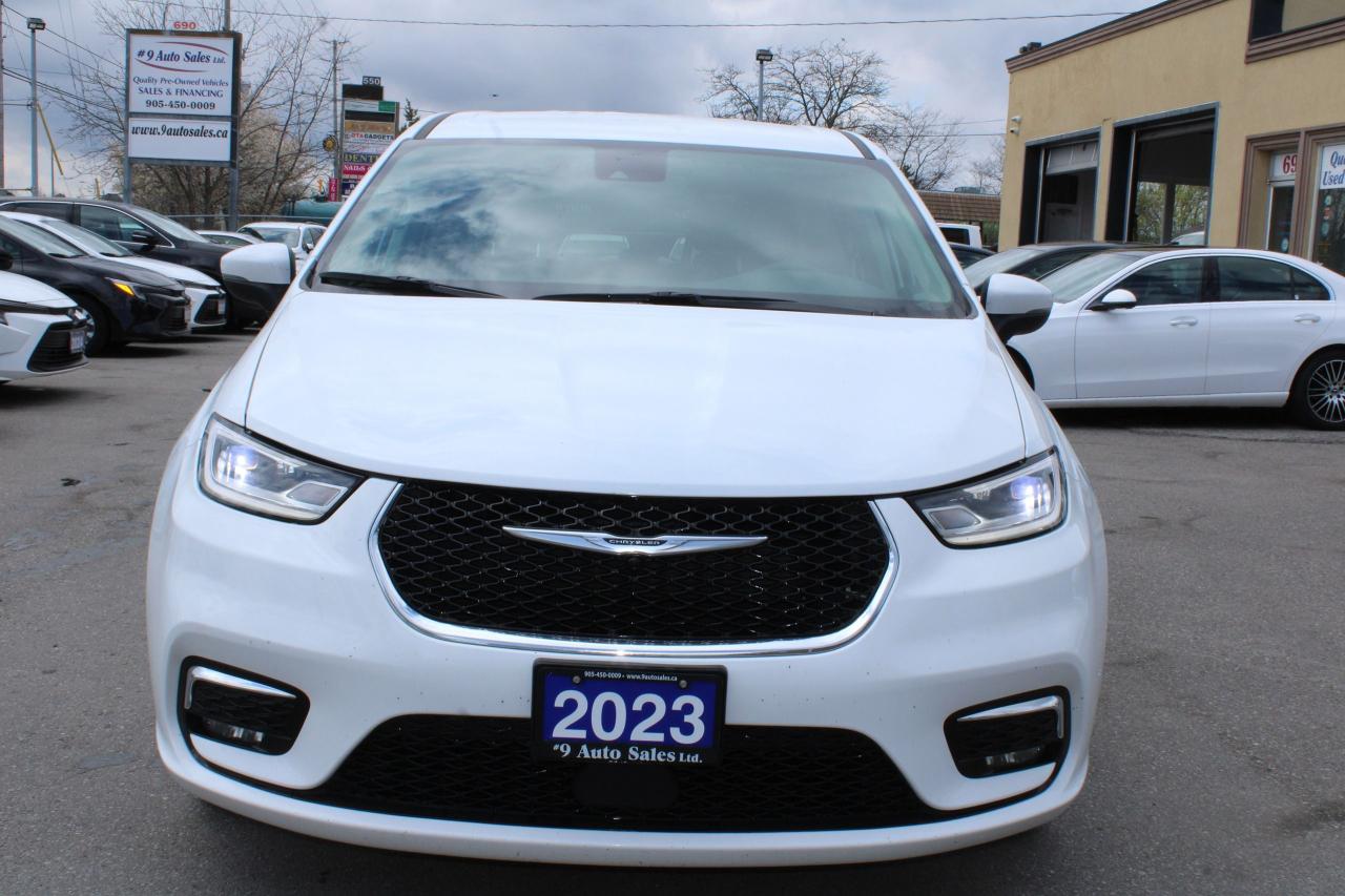 2023 Chrysler Pacifica Touring L - Photo #4