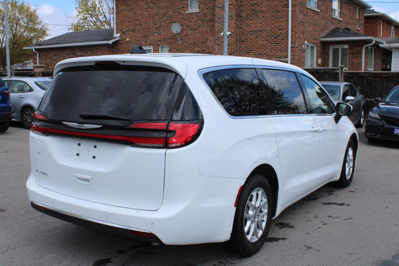 2023 Chrysler Pacifica Touring L - Photo #6