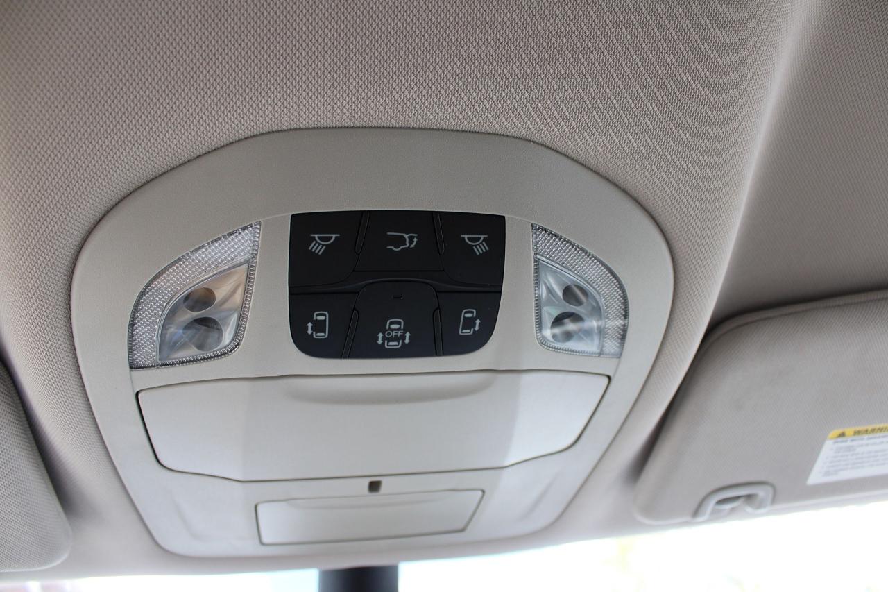 2023 Chrysler Pacifica Touring L - Photo #17