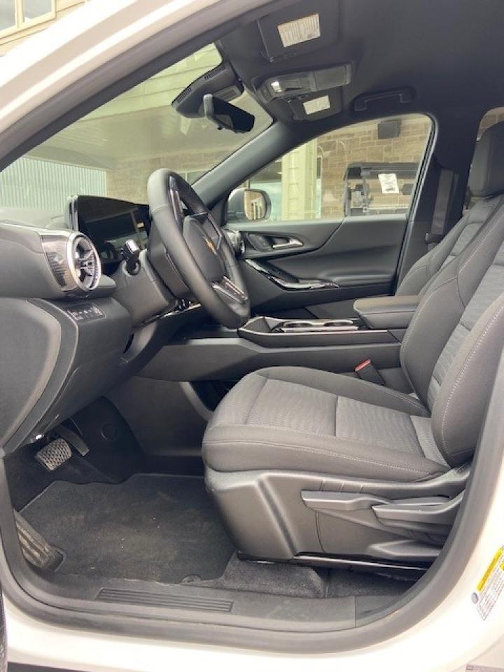 2025 Chevrolet Equinox AWD LT Photo