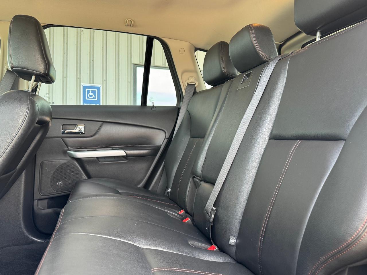 2011 Ford Edge 4dr Limited AWD **ONE OWNER** - Photo #32
