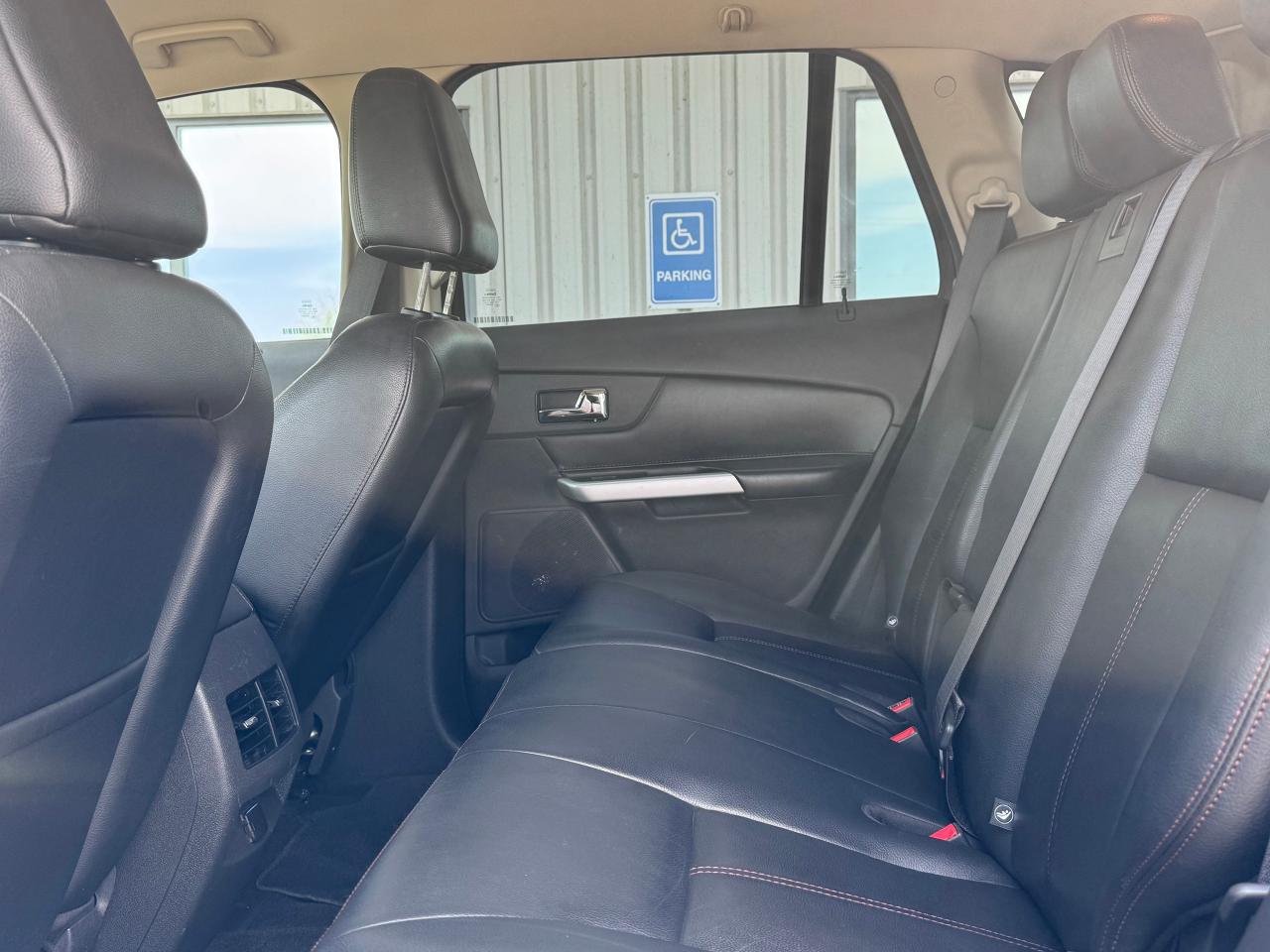 2011 Ford Edge 4dr Limited AWD **ONE OWNER** - Photo #31