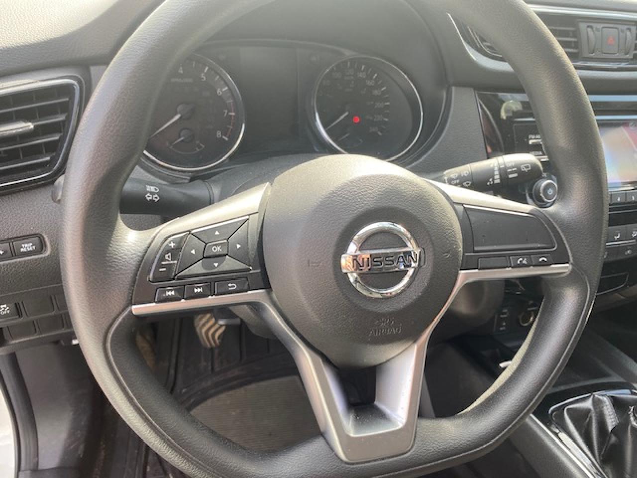 2017 Nissan Qashqai S - Photo #11