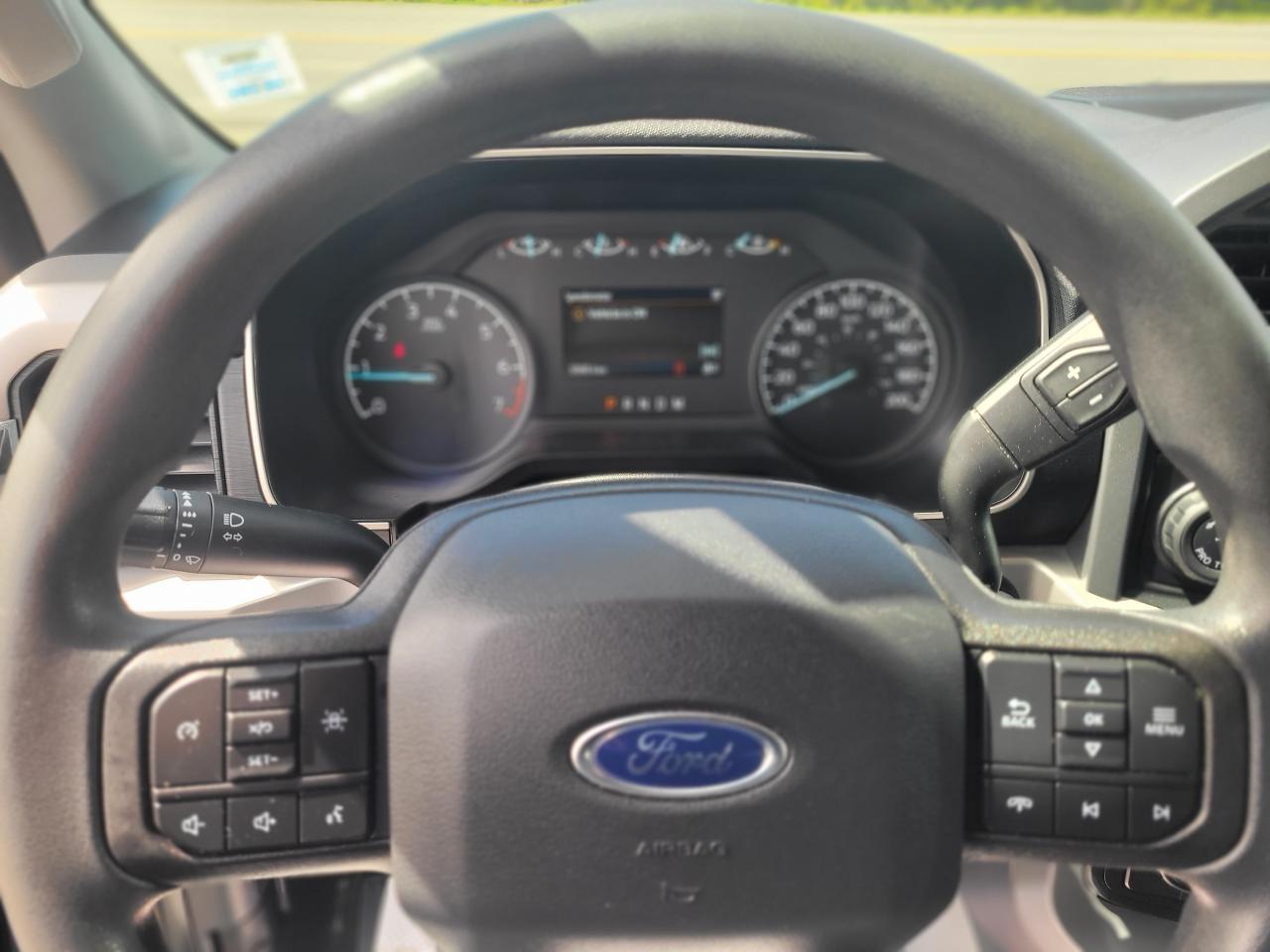 2022 Ford F-150 XLT 4WD SuperCrew 5.5' Bo Photo5