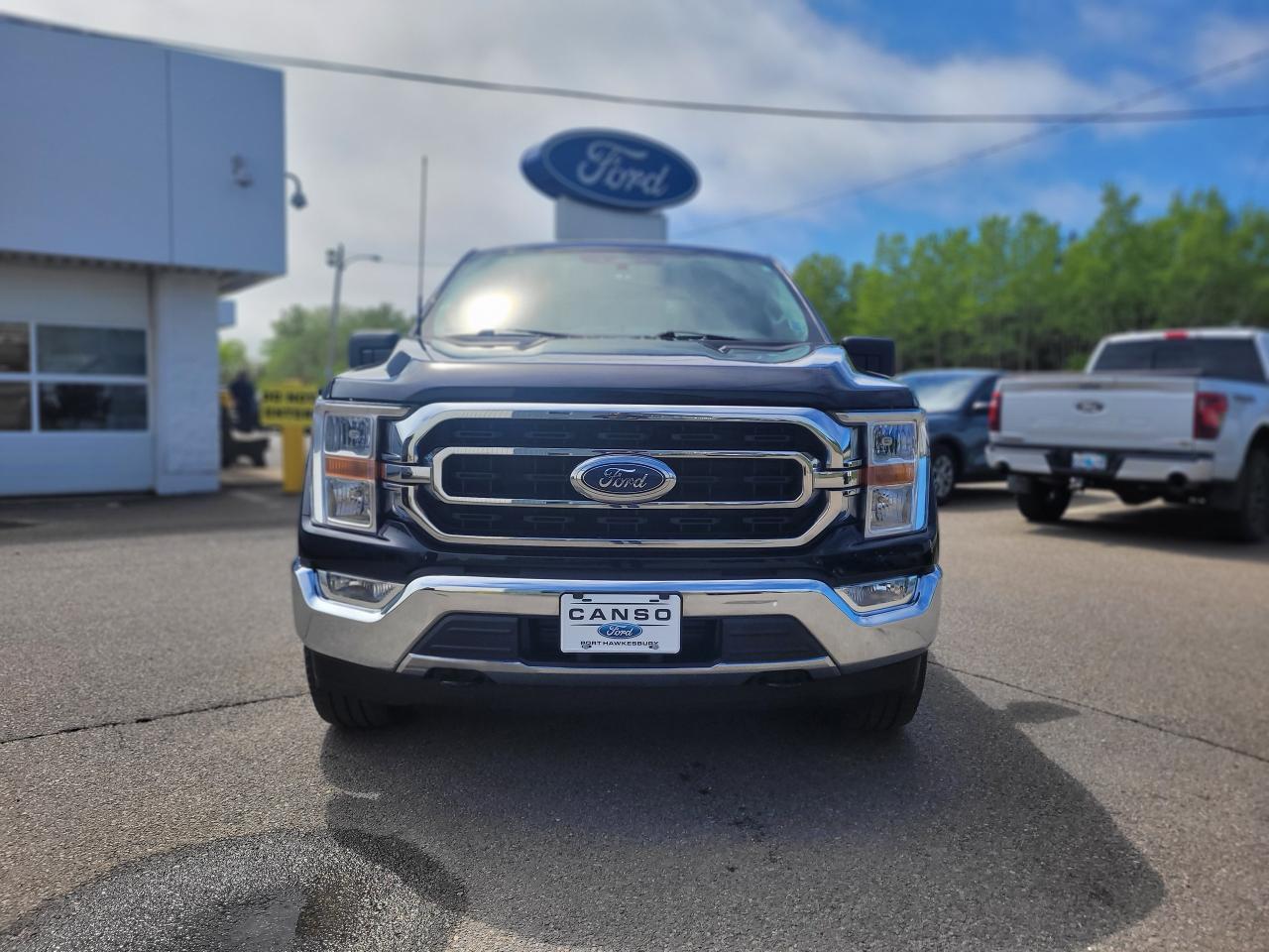 2022 Ford F-150 XLT 4WD SuperCrew 5.5' Bo Photo1