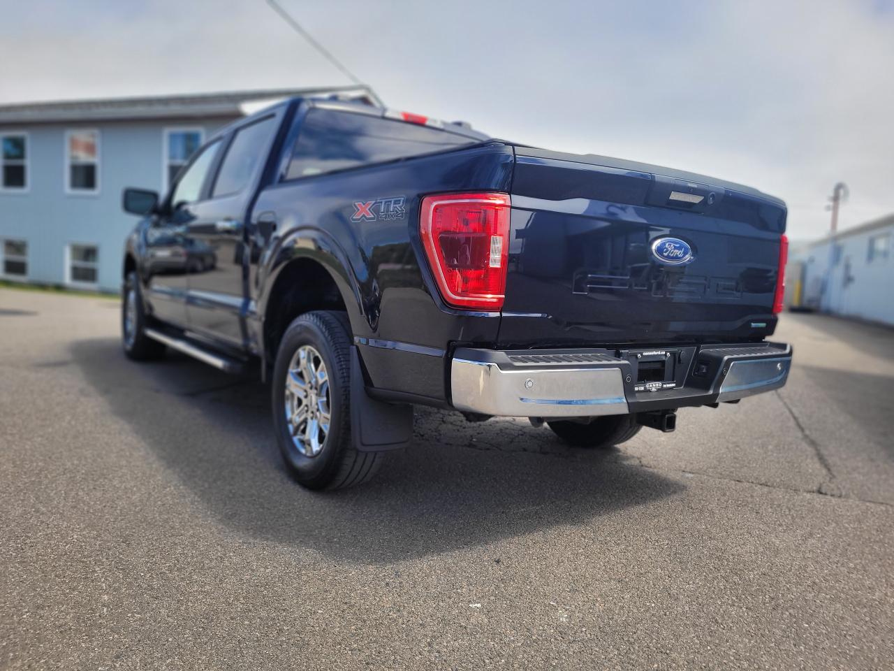 2022 Ford F-150 XLT 4WD SuperCrew 5.5' Bo Photo3