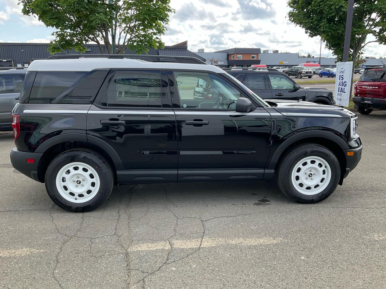 2025 Ford Bronco Sport Heritage Photo5