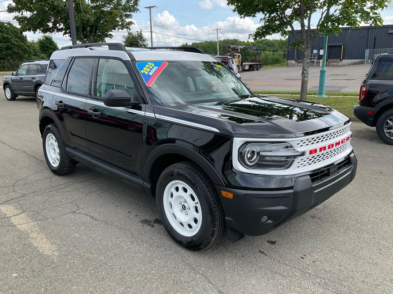 2025 Ford Bronco Sport Heritage Photo2
