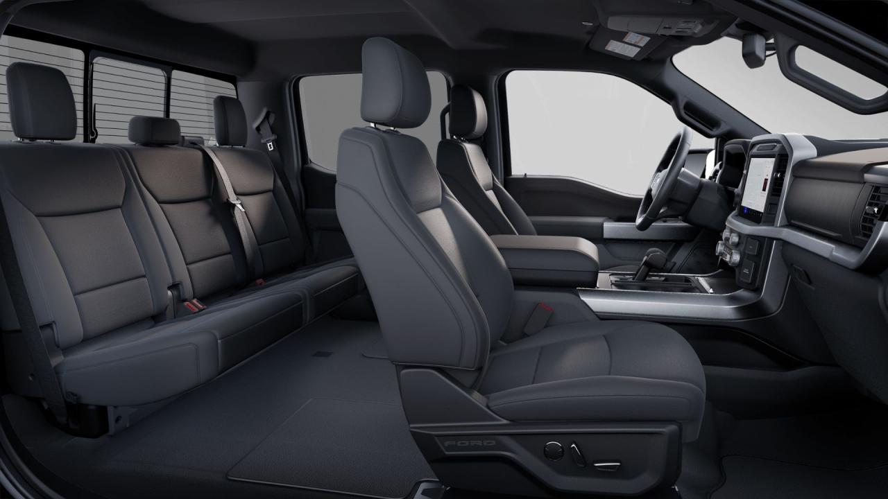 2025 Ford F-150 XLT 4WD SuperCrew 5.5' Box Photo5